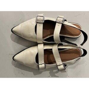 Old Navy Womens Flat Sandals White Croc Embossed Buckle Slingback Shoes Size 10